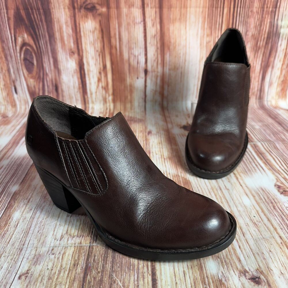 Born OLIVIA Size 8 M Brown Leather Chelsea Ankle Booties Block Heel Boots Shoes